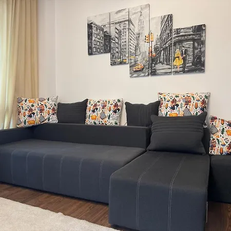 Cosy Flat With Large Balcony Apartment