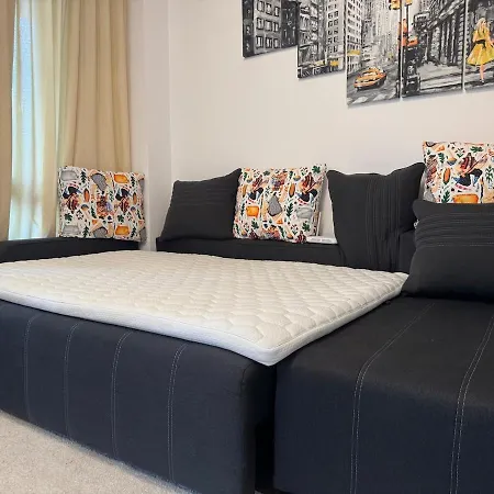 Cosy Flat With Large Balcony Bukarest