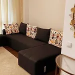 Lejlighed Cosy Flat With Large Balcony *