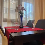 Lejlighed Cosy Flat With Large Balcony *