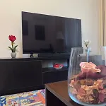 Cosy Flat With Large Balcony *