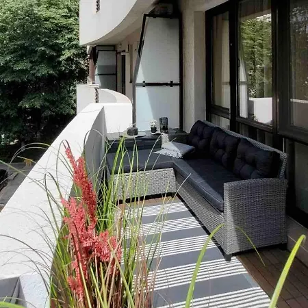 Cosy Flat With Large Balcony *