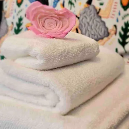 דירה Cosy Flat With Large Balcony