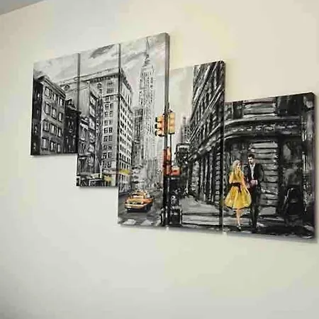 Cosy Flat With Large Balcony Bucarest