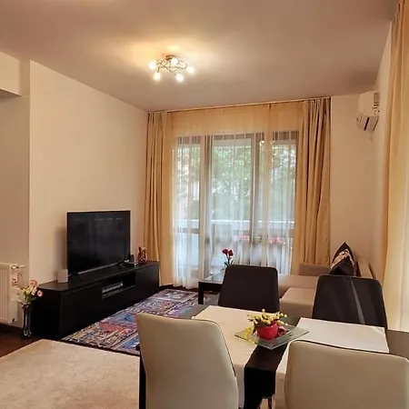 Cosy Flat With Large Balcony Appartamento Bucarest