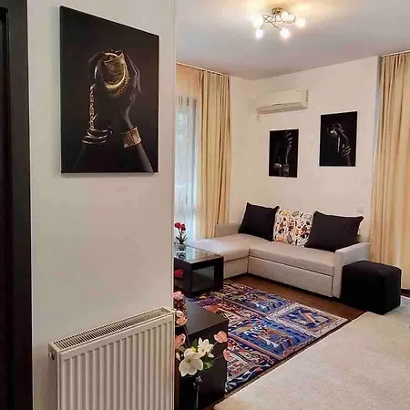 Cosy Flat With Large Balcony Appartamento Bucarest