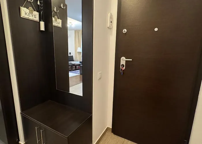 Apartamento Cosy Flat With Large Balcony Bucareste