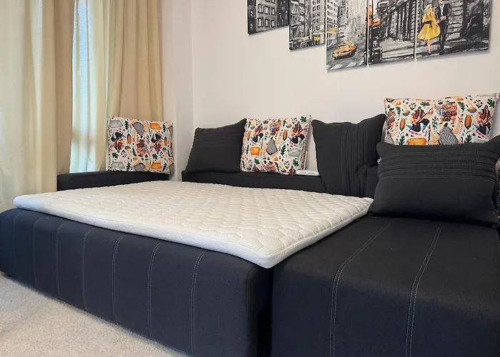 Cosy Flat With Large Balcony Bucareste