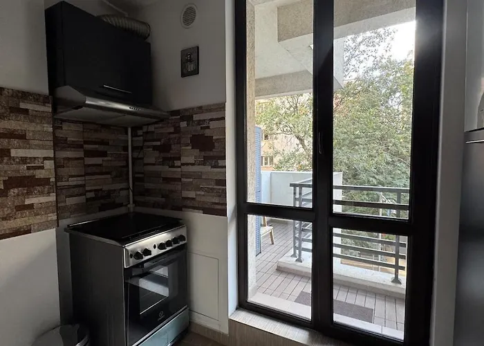 Cosy Flat With Large Balcony شقة