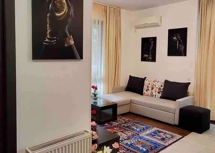 Cosy Flat With Large Balcony 公寓 布加勒斯特