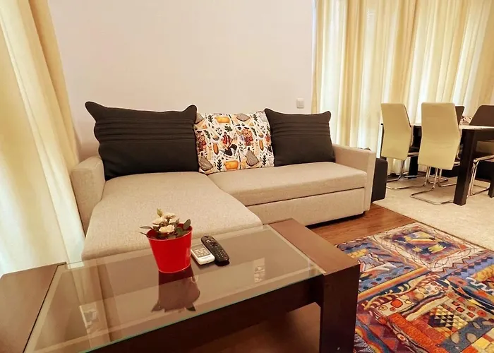 Cosy Flat With Large Balcony Apartamento